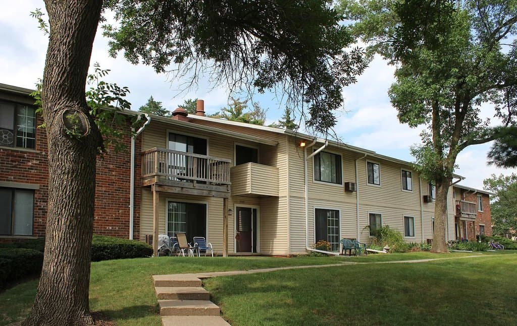 Arbor Lakes