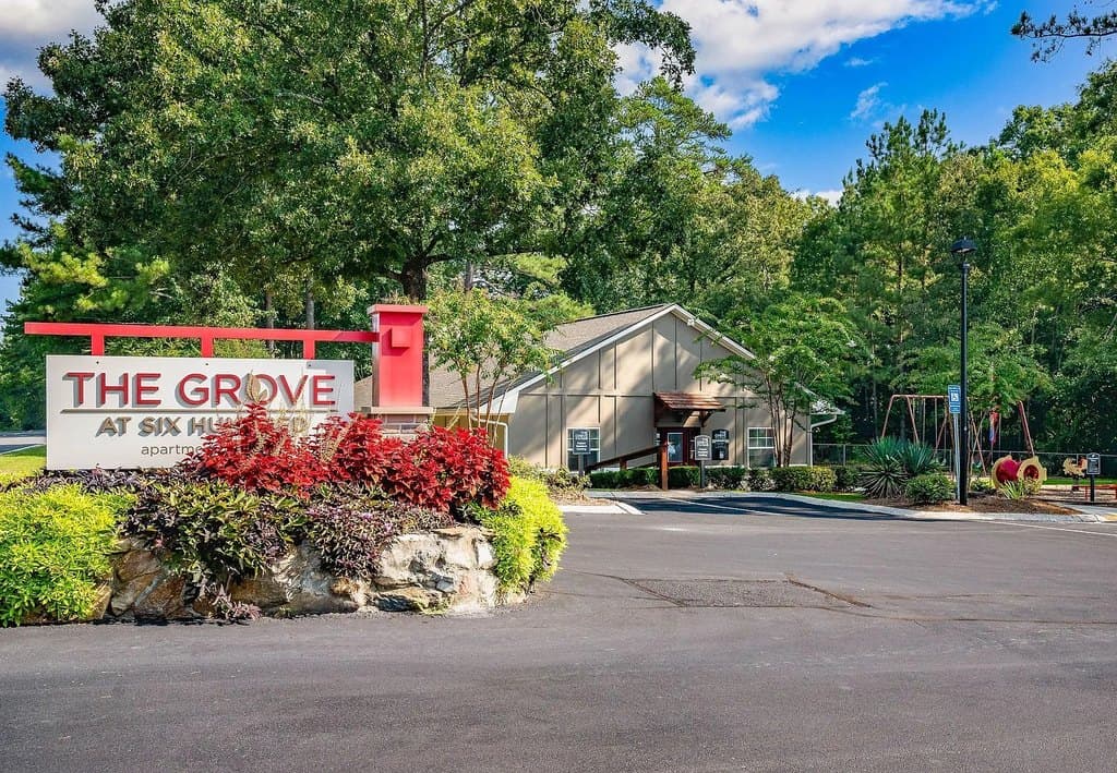 Grove at Six Hundred
