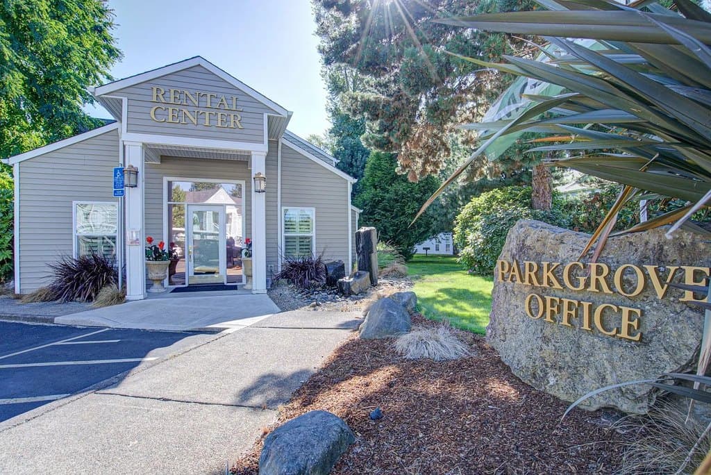 PARKGROVE APARTMENTS