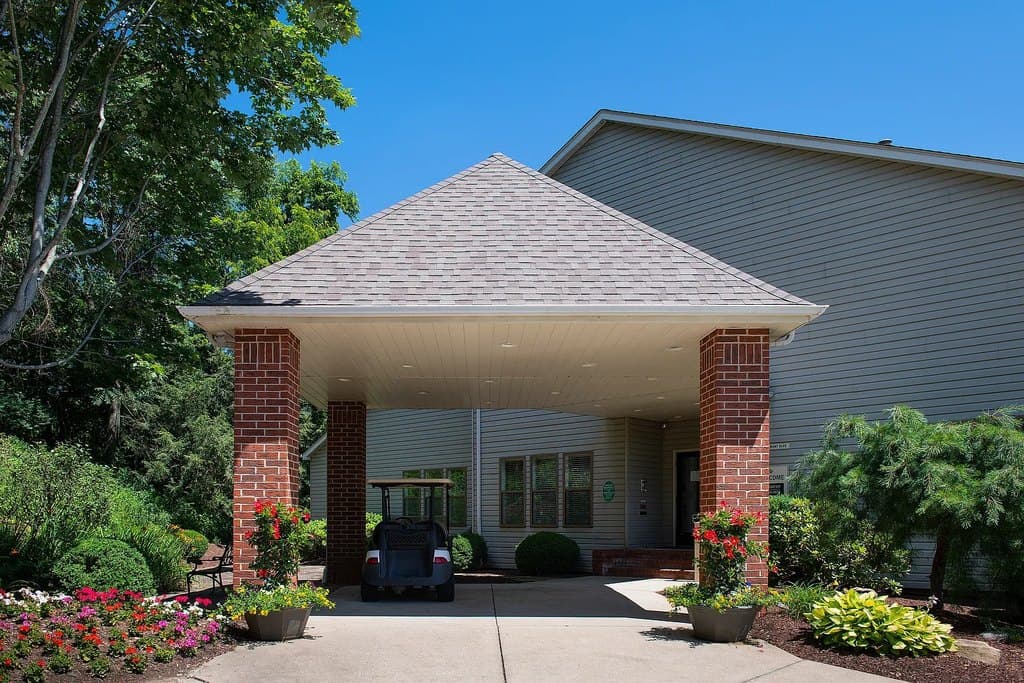 Monroeville Apartments at Belmont Ridge