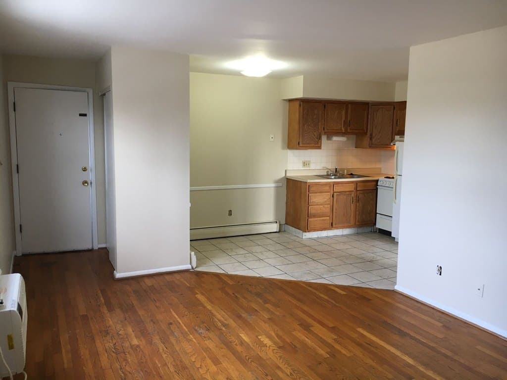 676 Riverview