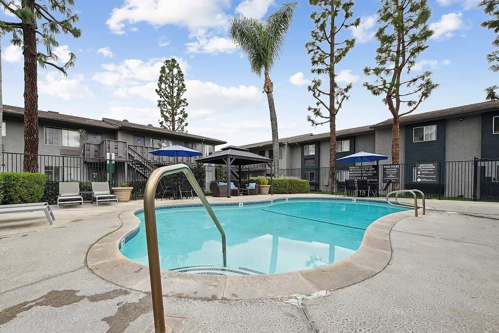 Loma Vista Apartments