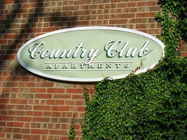 Country Club Apartments