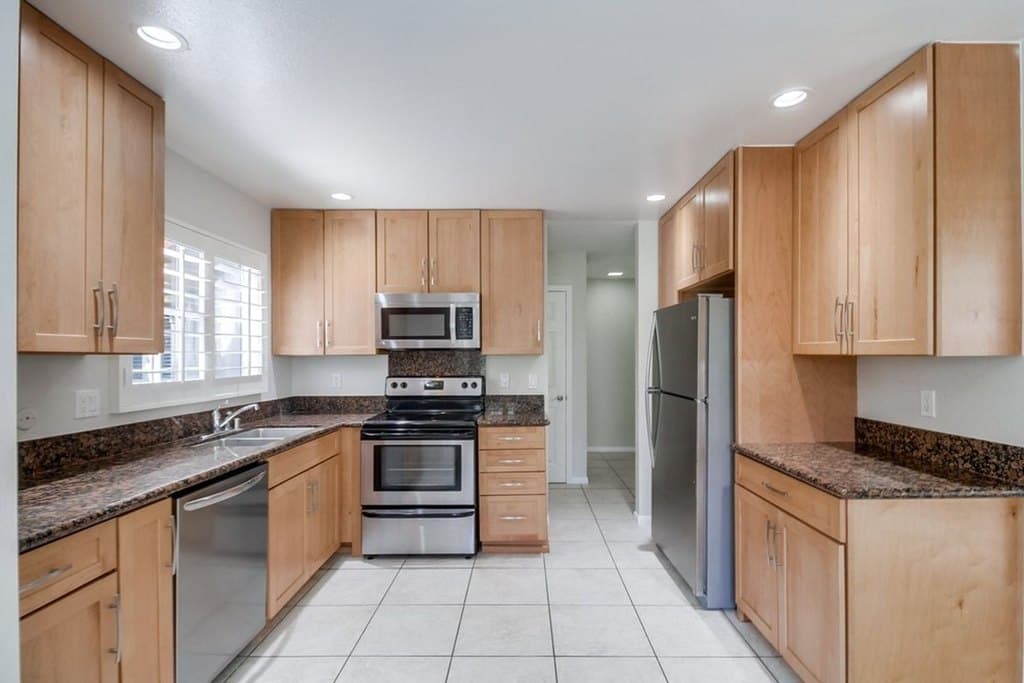5543 Adobe Falls Rd