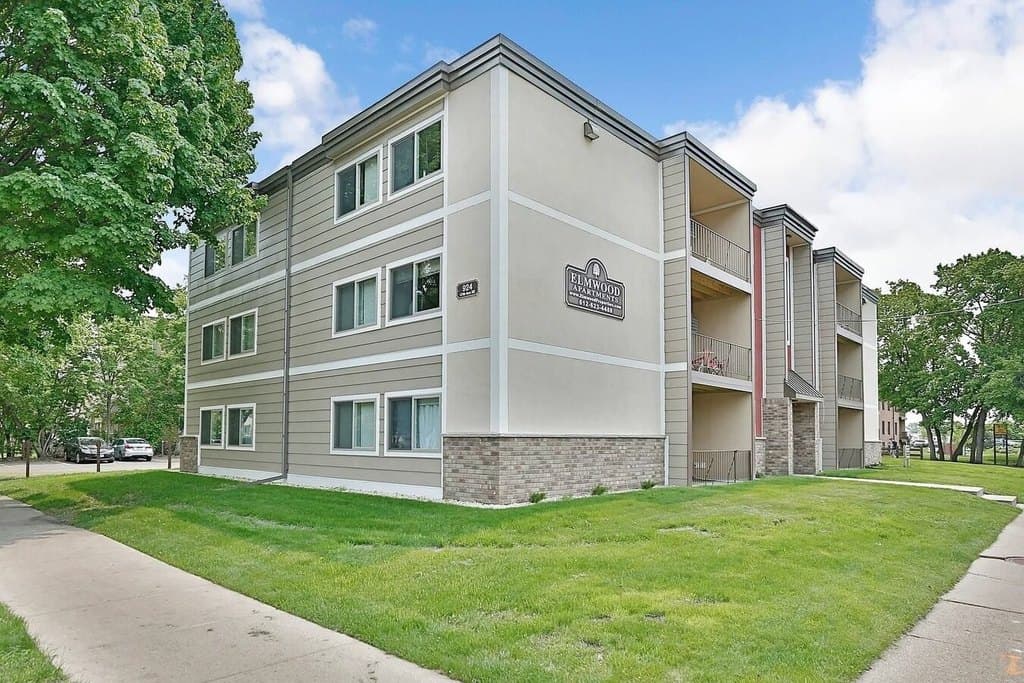 924 17th Ave S (happyrentalsmn.com)