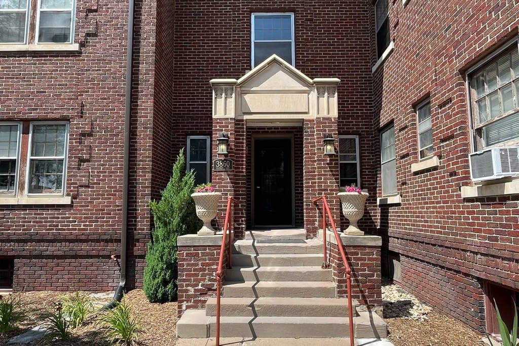 Highland Court