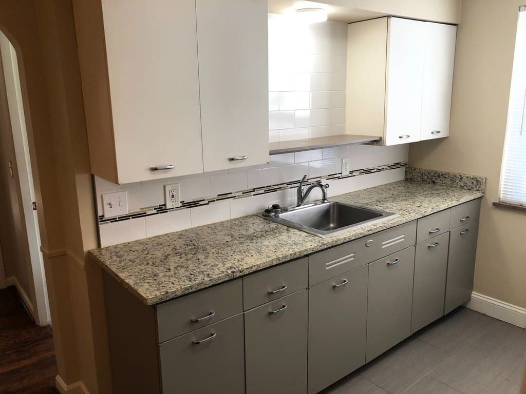 6239 Corbly