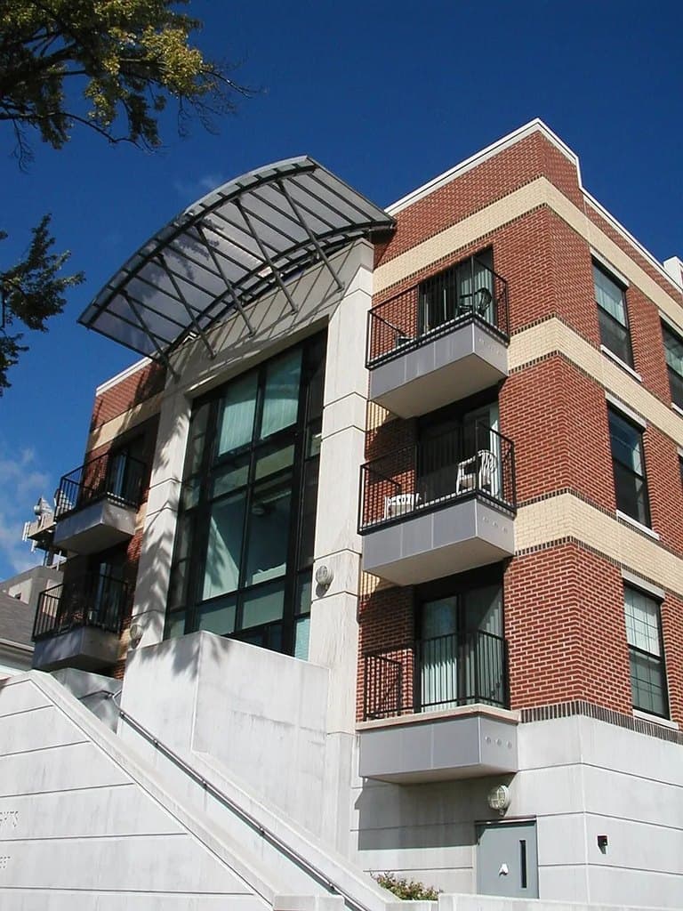 219 E 7th