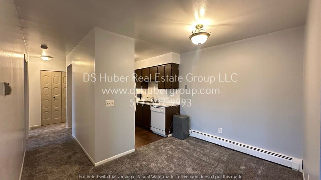 Greenlawn 1016 Building