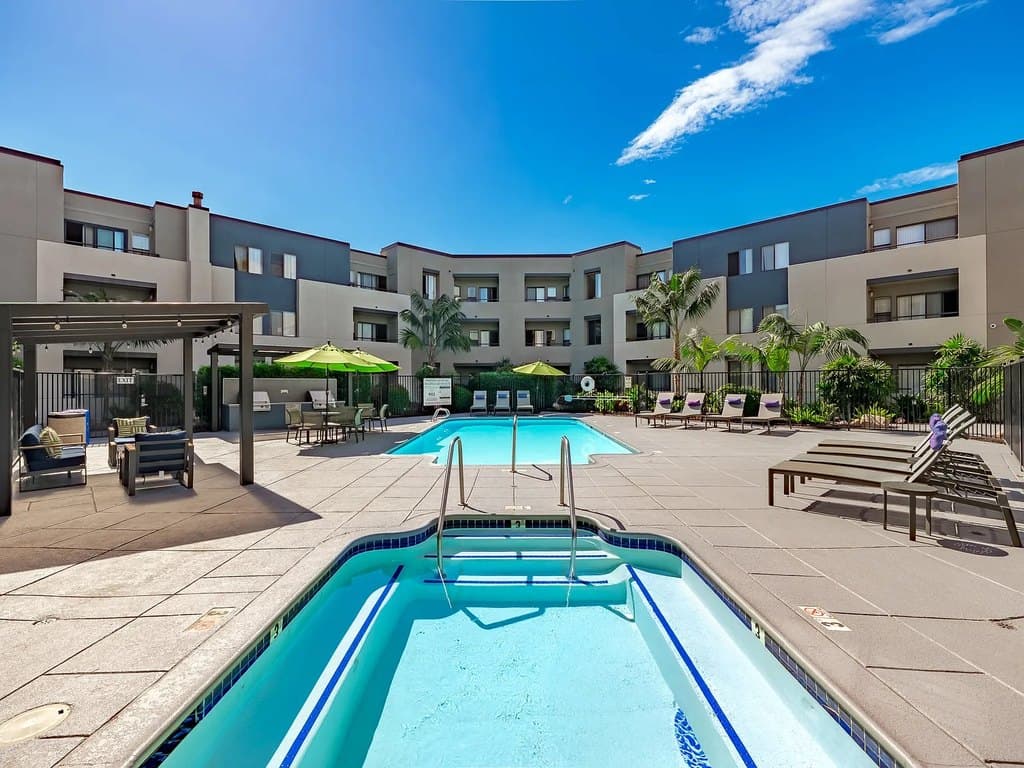 Plaza Apartments