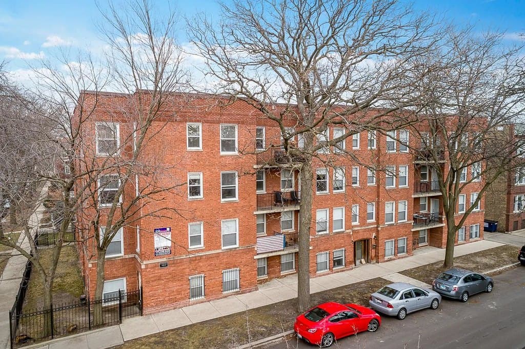 2520 W. Leland