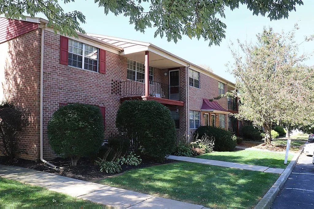 Cedar Glen Apartments