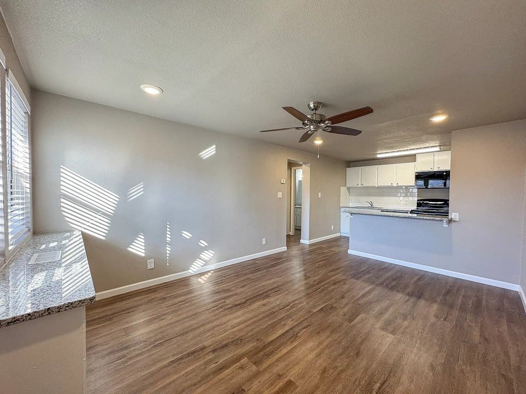 Autumn Chase Apartments