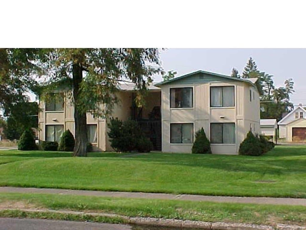 1703 E Cataldo