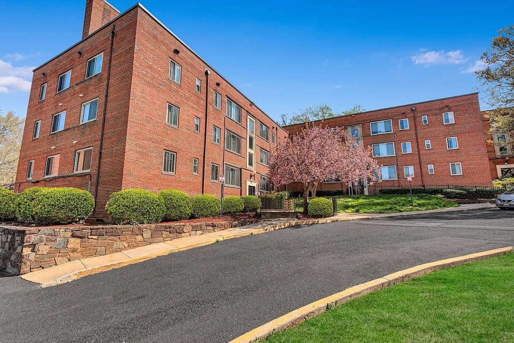 Friendship Courts Apartments