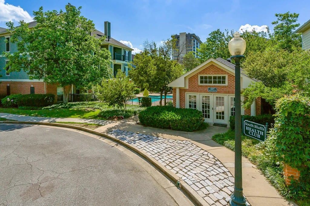 South Bluffs Apartments