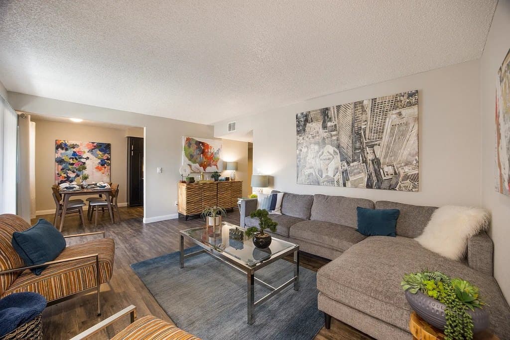 2900 Lux Apartment Homes