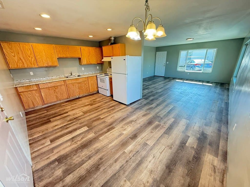 1401 S 4th Ave