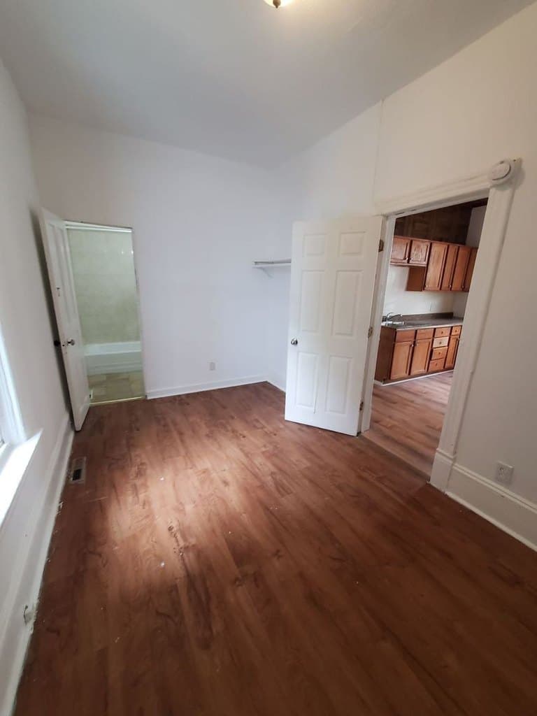 1568 W Windlake Ave. - 4 Unit