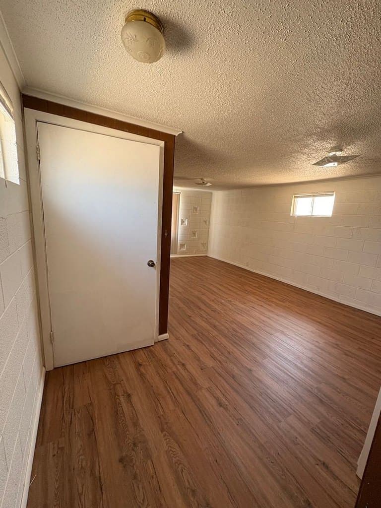 1620 1/2 N. Grand