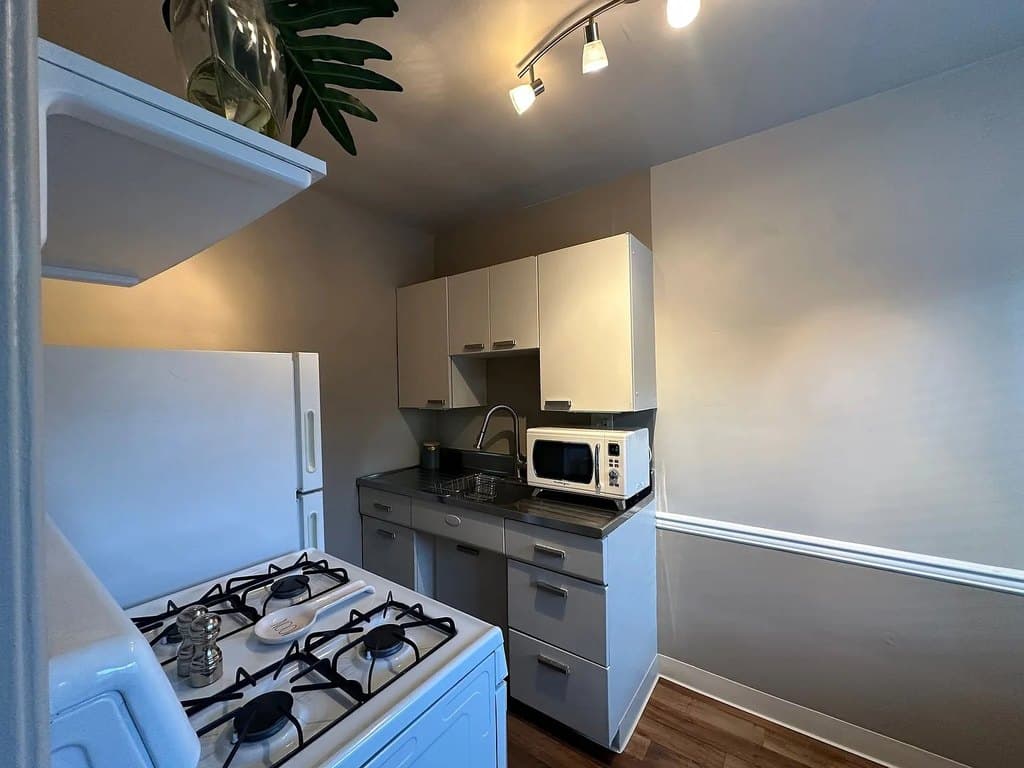 Alexander's Place Apartments