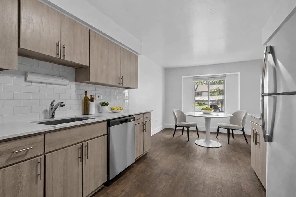 Edge At Farmington Hills - Farmington Hills, MI