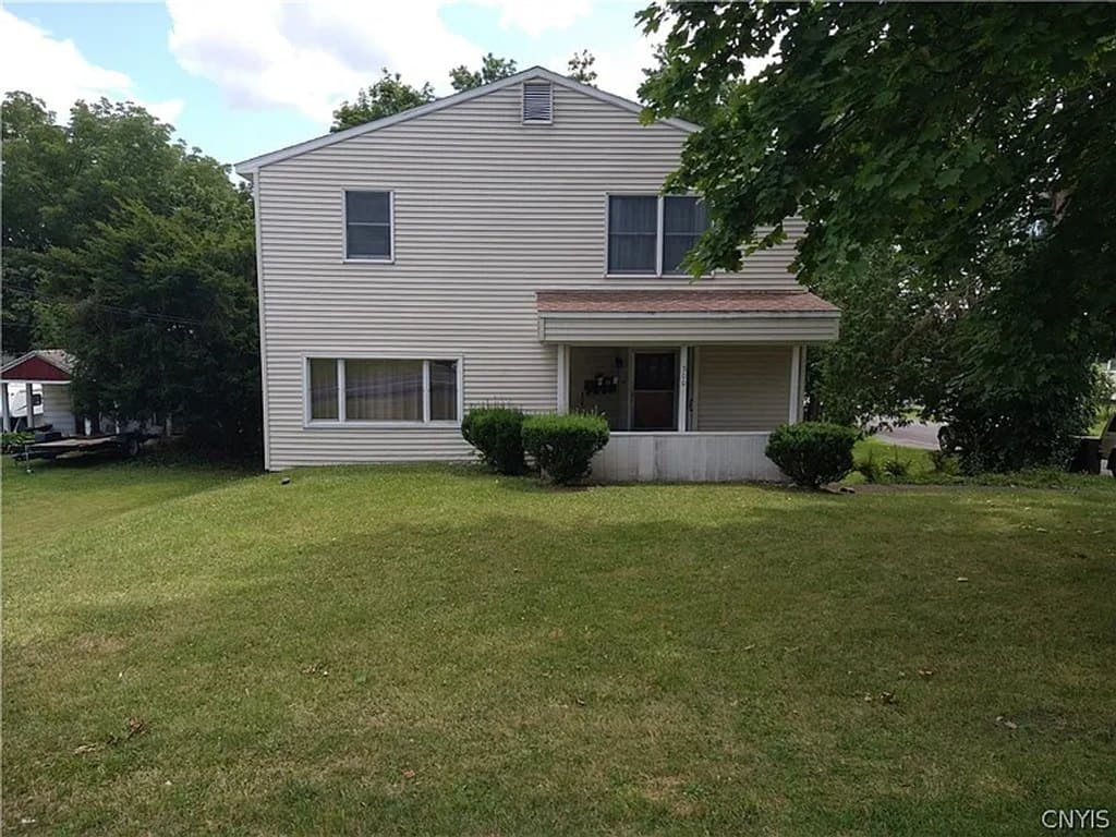 300 Kinne St