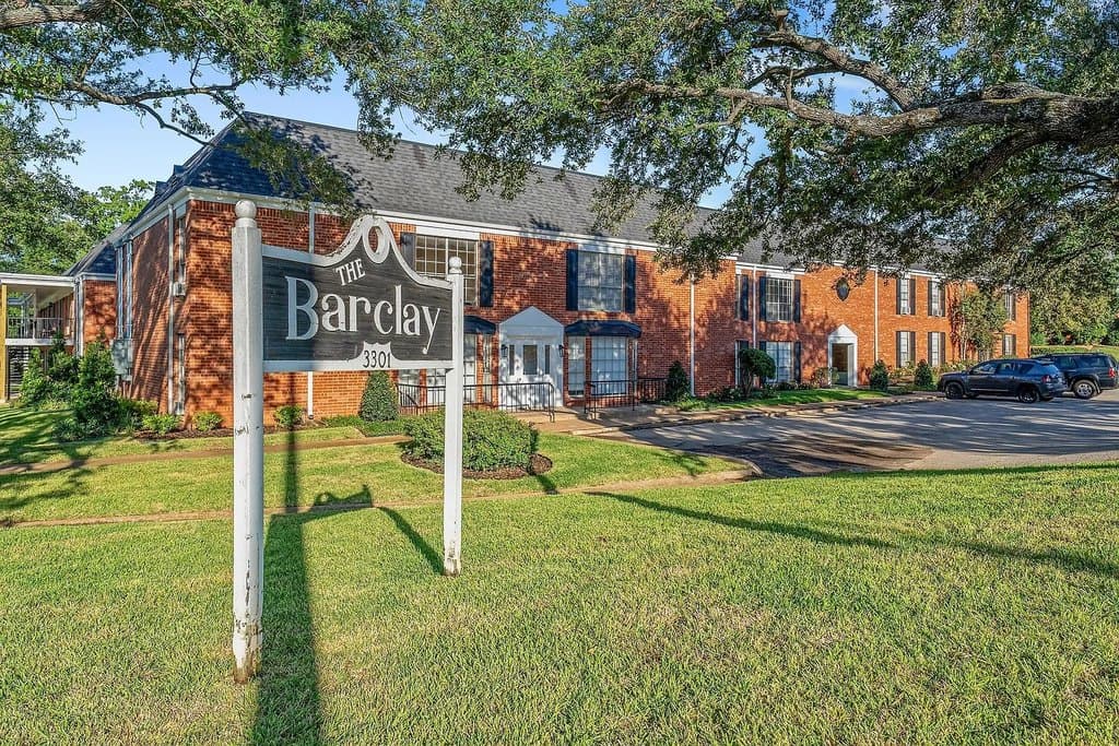 Barclay Apartments