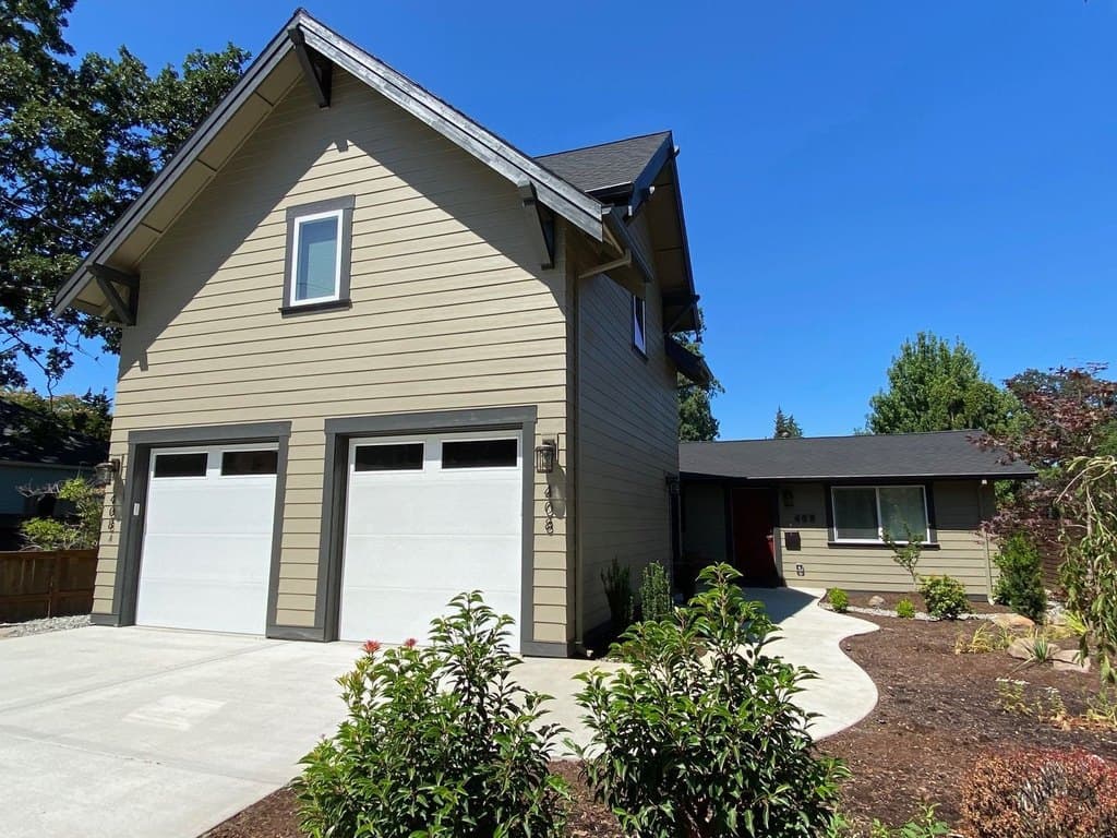 304-20 408 Pine Street, Hood River (Main House and 408 A)