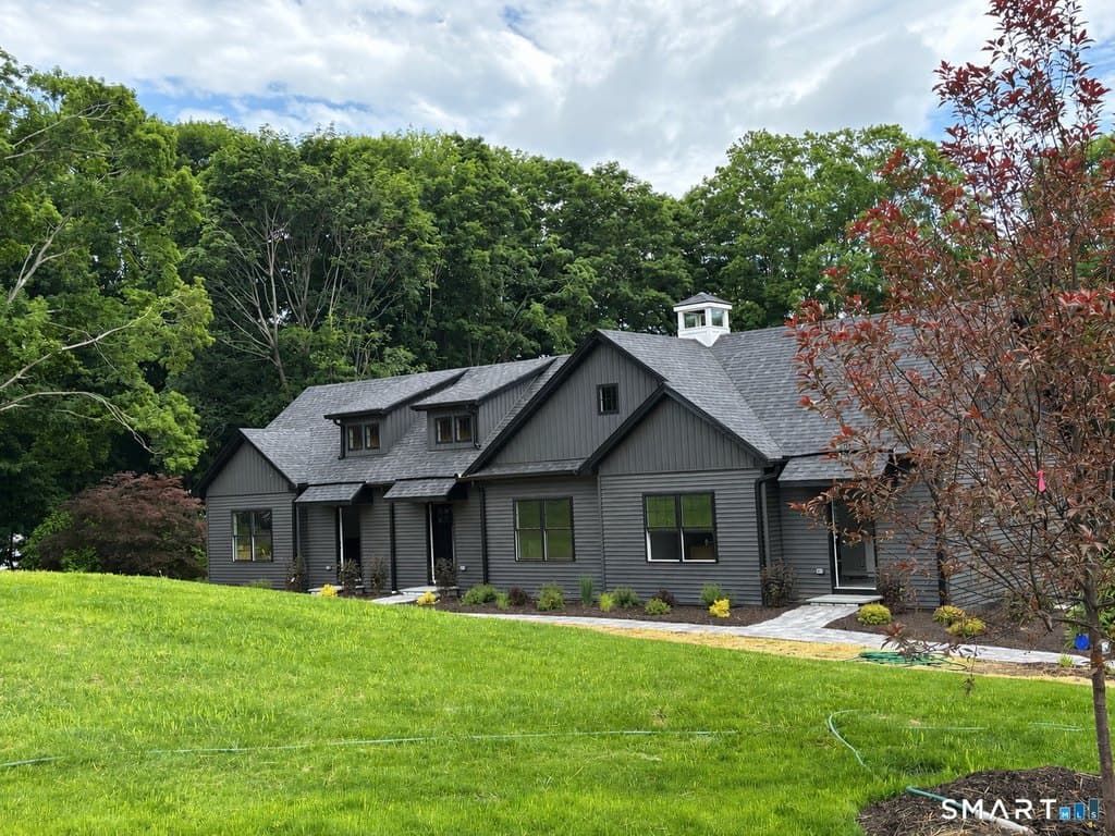 9 Putnam Park Rd