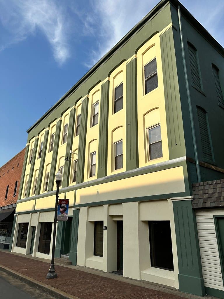 12 N Main St Apt 2