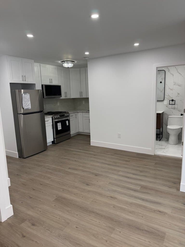 4202 Oneida Ave