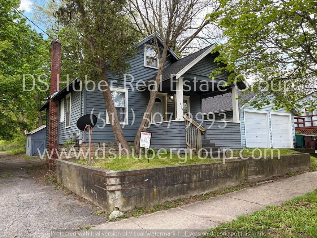 2208 Marcus St