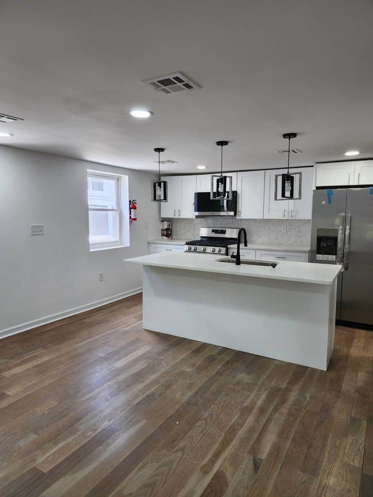 696 Dr Martin Luther King Jr Blvd Unit 3