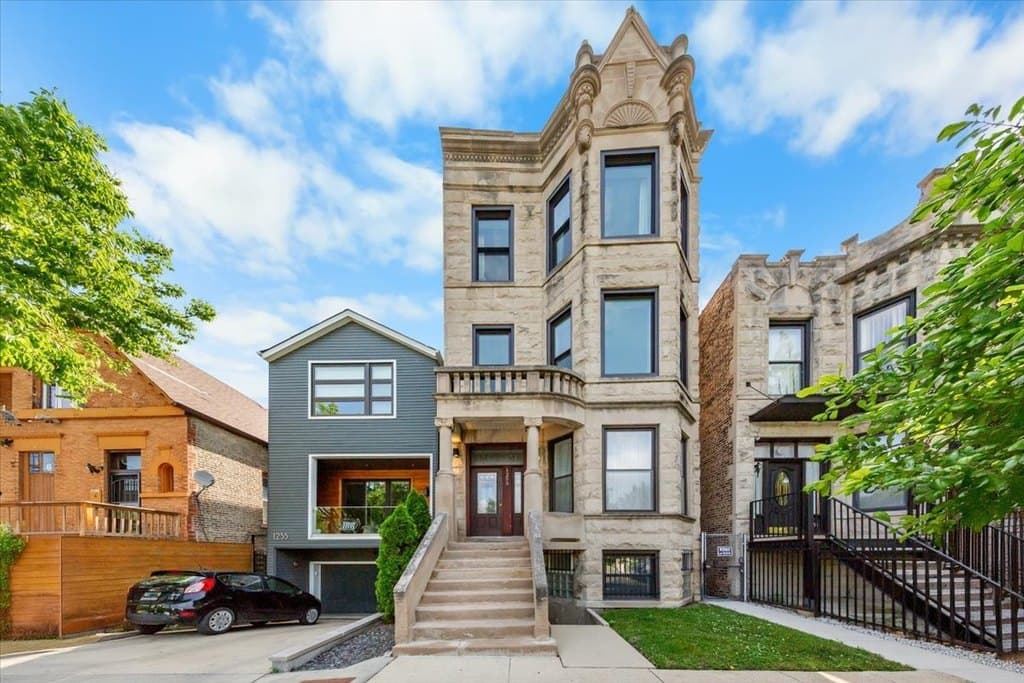 1253 N California Ave Apt 2
