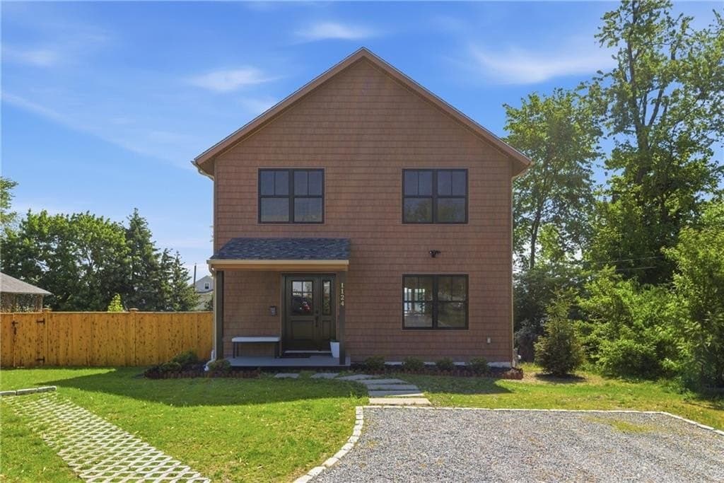 1124 Narragansett Blvd