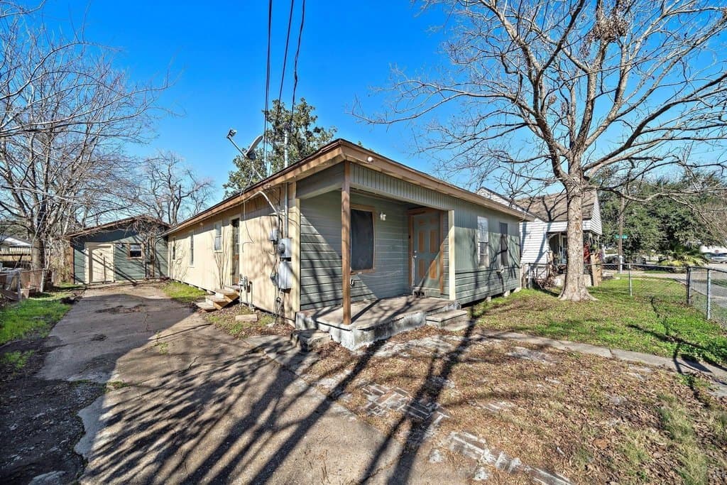 128 Kress St
