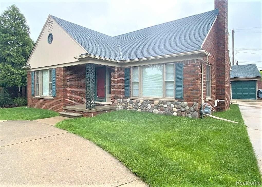 451 Maison Rd