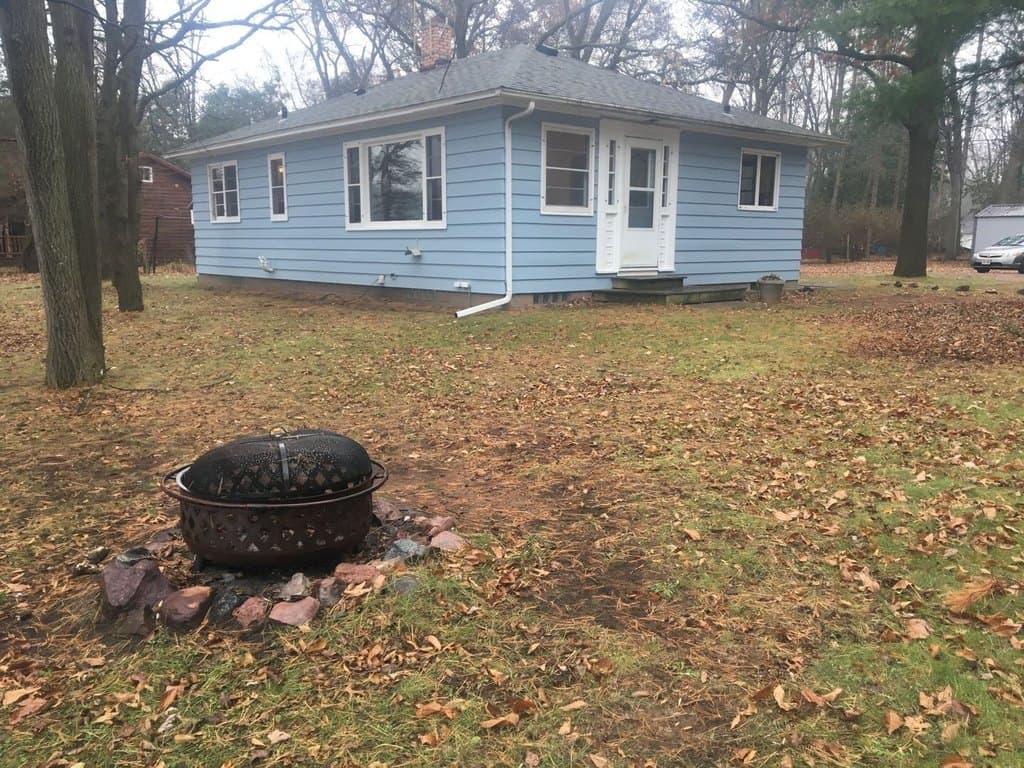3320 Riverview Dr