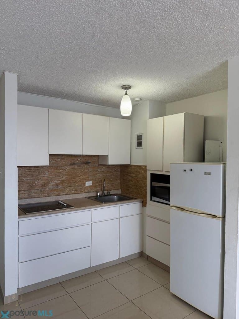 259 Res Candelaria Unit 210