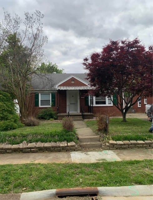 2004 Oak Ave