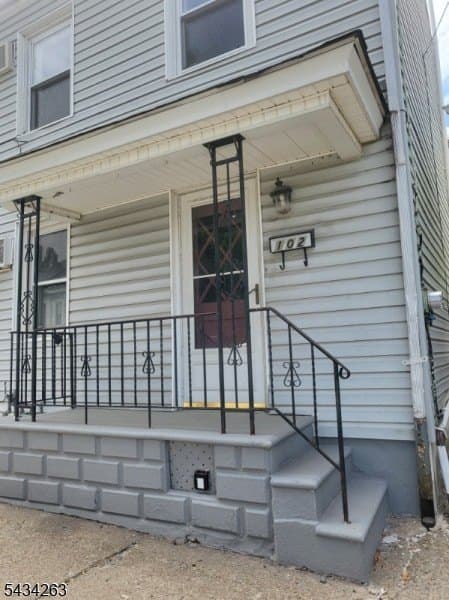 102 Mercer St