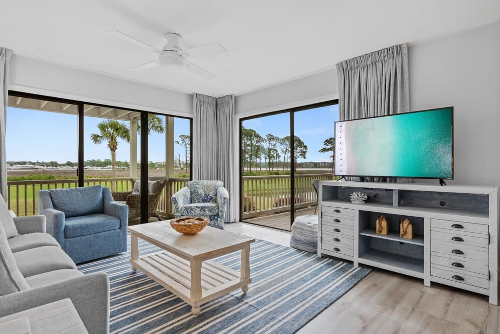 814 Harbour Point Dr Unit 814