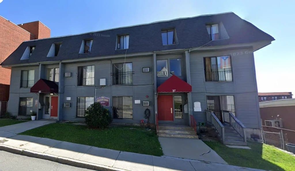 37 Blossom St