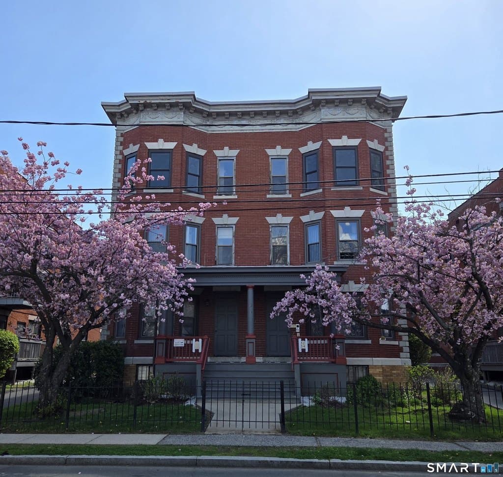 52 Atwood St Unit 3B
