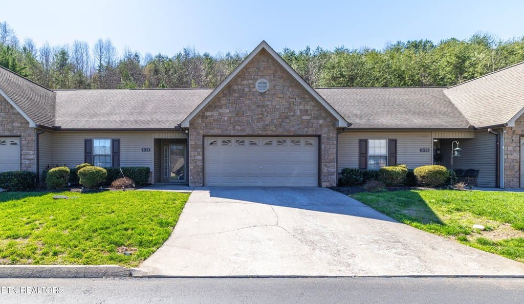 5104 Cates Bend Way