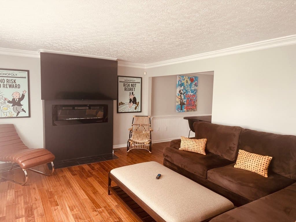 4432 Renwood Dr