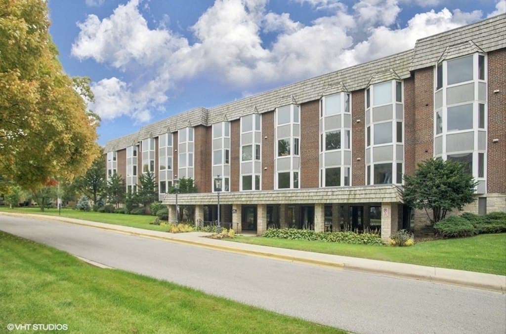 201 Thames Pkwy Apt 3F