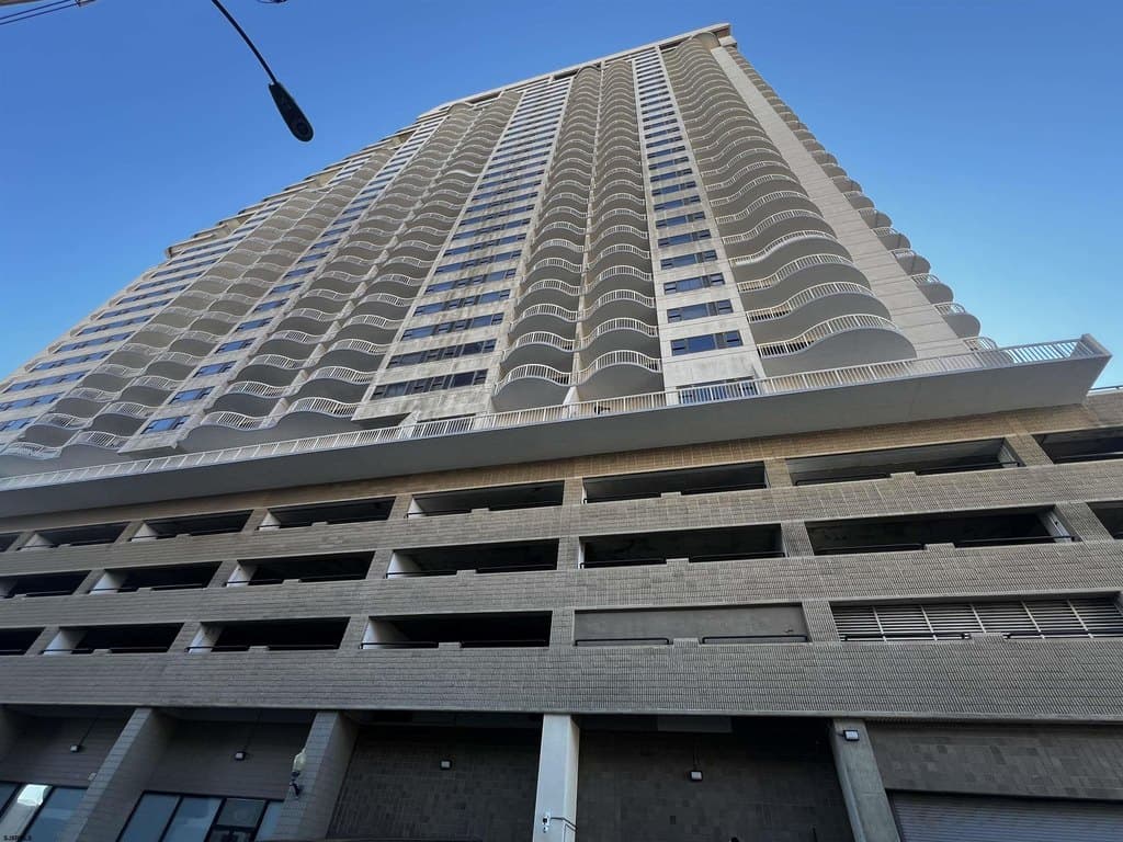 3101 Boardwalk Unit 1211-1