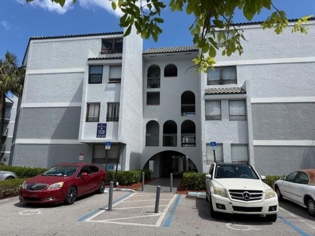 1720 N Congress Ave Apt 406